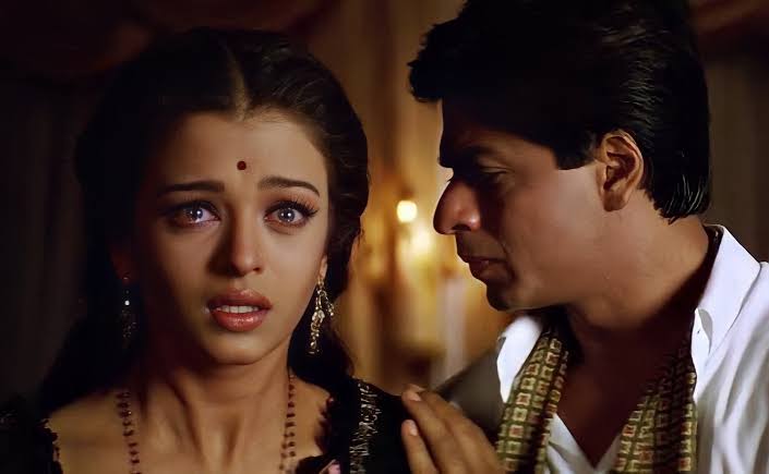 Khan with co-star Aishwarya Rai at the home video launch of their film Devdas (2002)